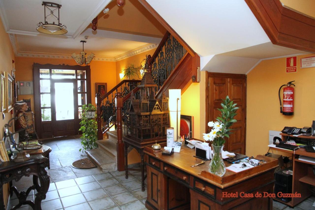 Posada Casa De Don Guzman Vega de Pas Exteriör bild